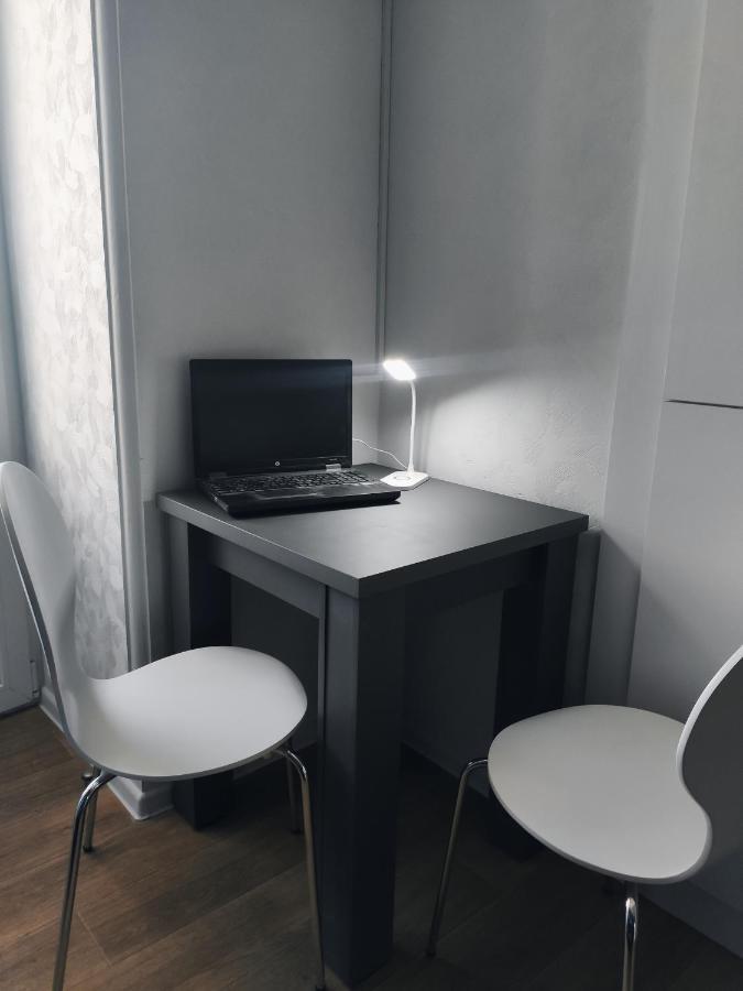 Хостел С Террасой В Центре Kharkiv Extérieur photo