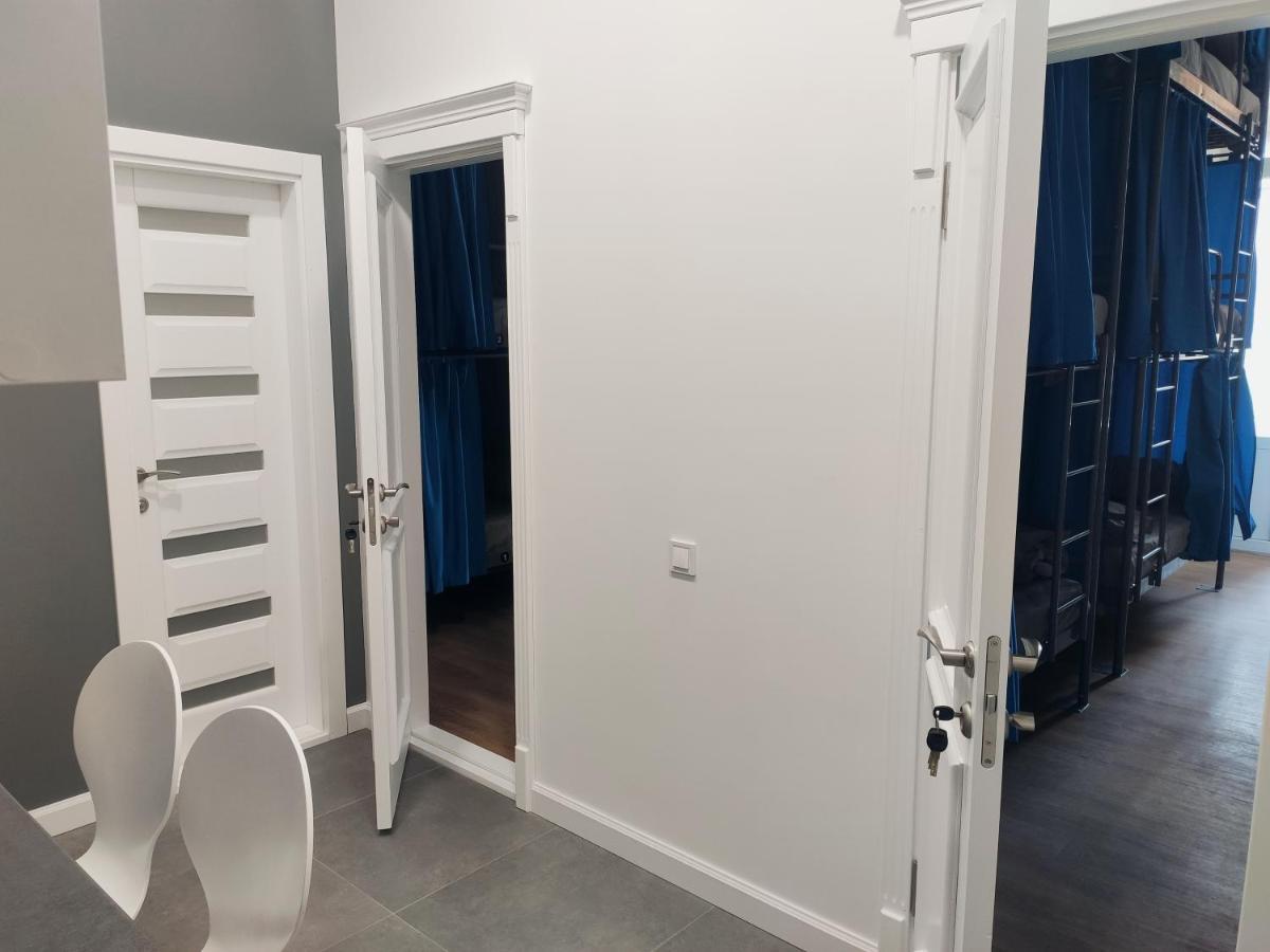 Хостел С Террасой В Центре Kharkiv Extérieur photo